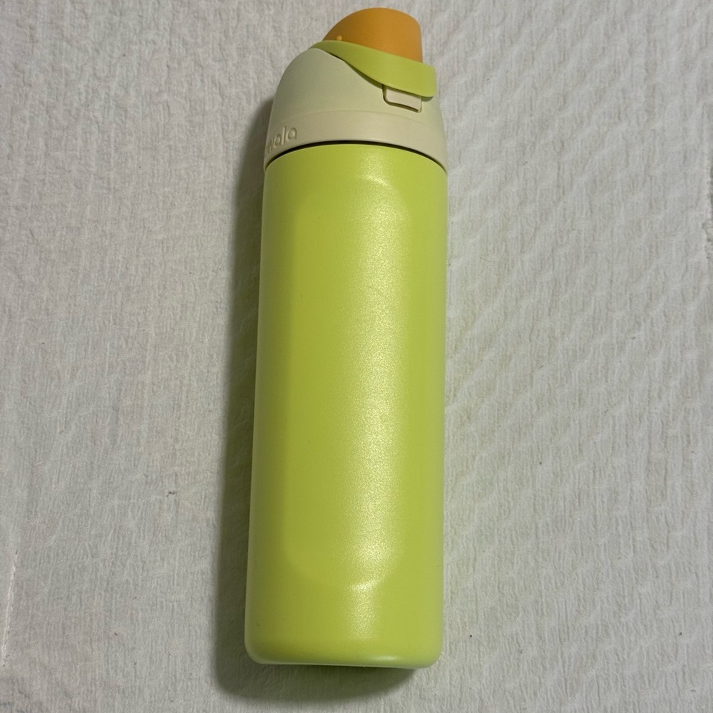 Owala 24oz FreeSip Stainless Steel Water Bottle Firefly